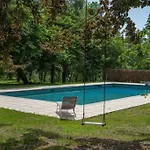 Domaine La Tuilerie לינה וארוחת בוקר *