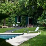 Domaine La Tuilerie לינה וארוחת בוקר