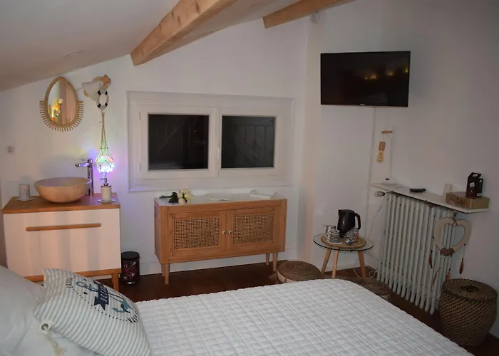 Alojamento de Acomodação e Pequeno-almoço Domaine La Tuilerie *